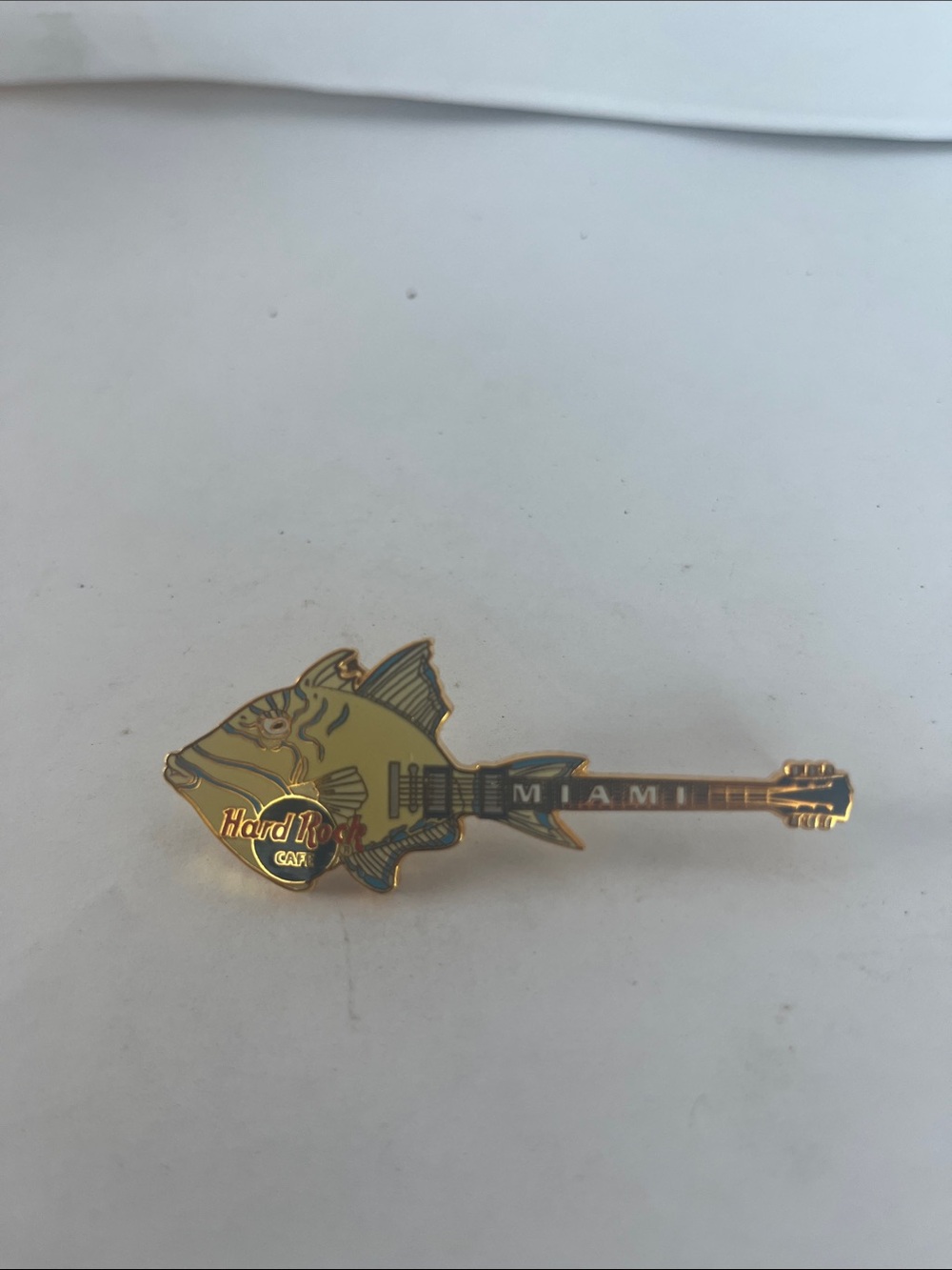 Hard Rock Cafe Miami Yellow Trigger Fish Guitar Collectible Pin -